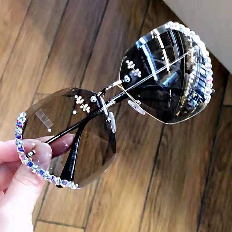 2020 new women Sunglasses with diamond glasses