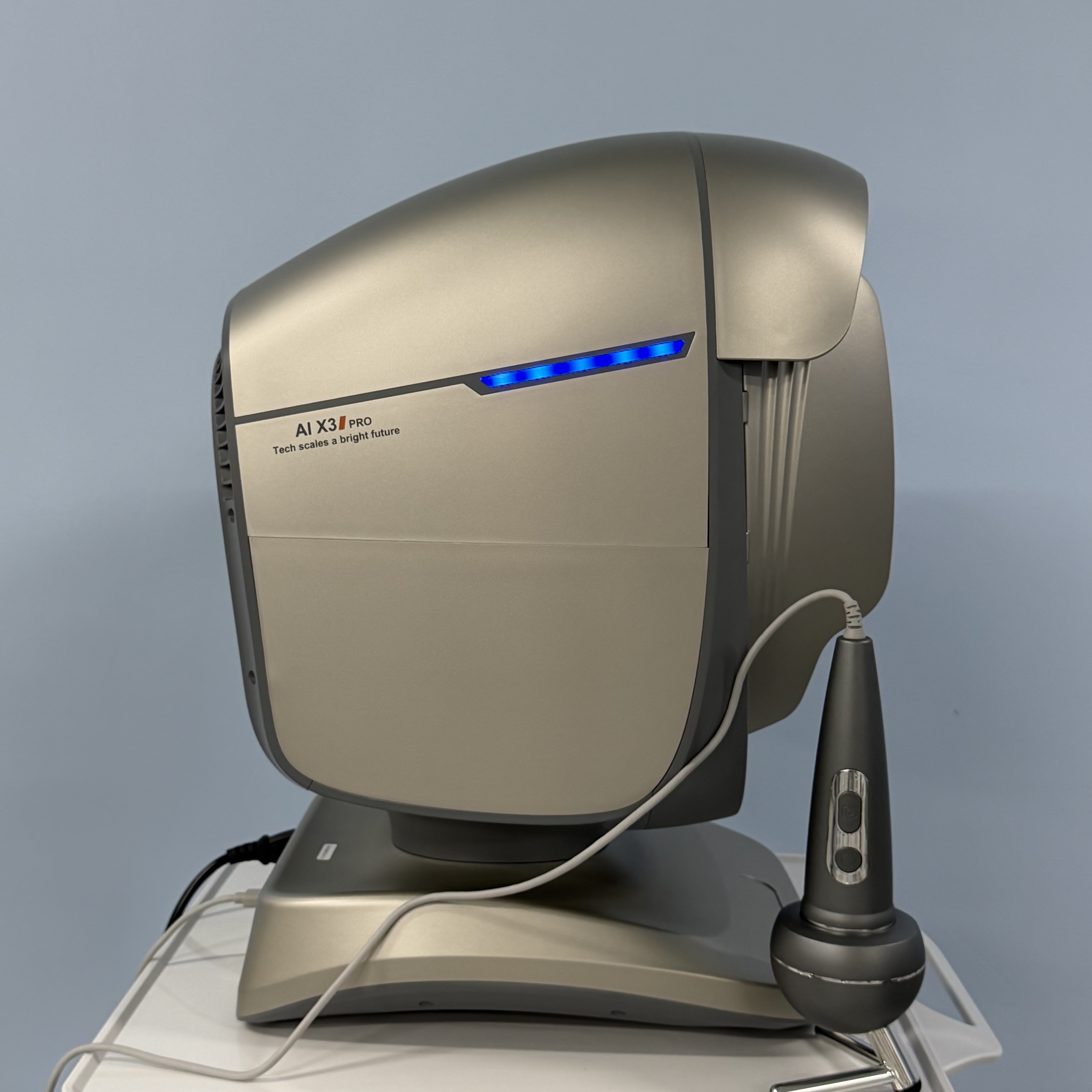 The AI ??Skin Analyzer X3Pro Facial Skin Analyzer Supports Hair And Scalp Analysis, As Well as beauty care techniques. - Image 4